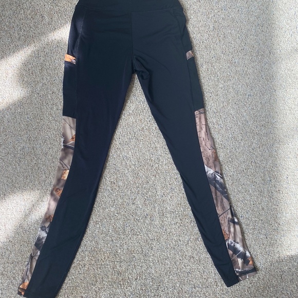 Ladies Legendary whitetails hunting Athletic leggings size small - Picture 2 of 8